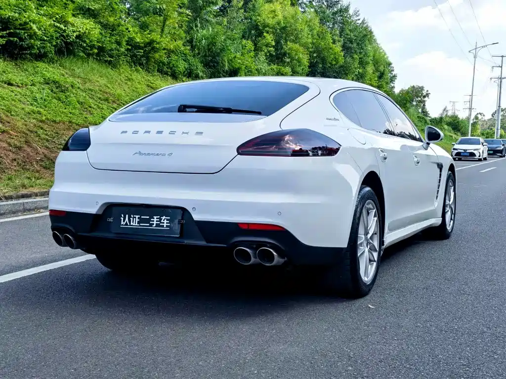 Porsche Panamera — миниатюра 7