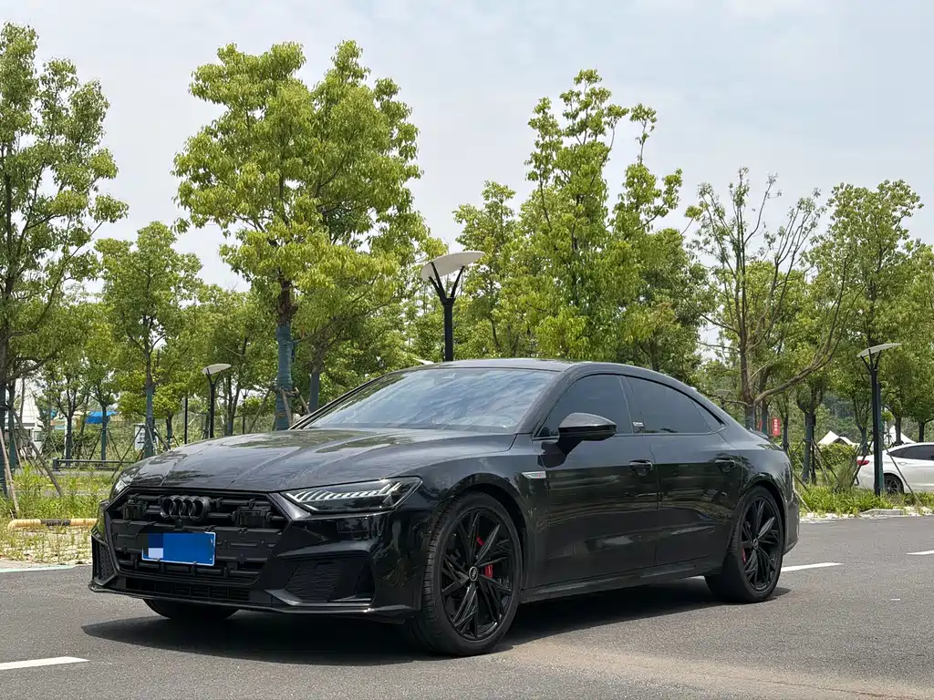 Купить Audi A7L