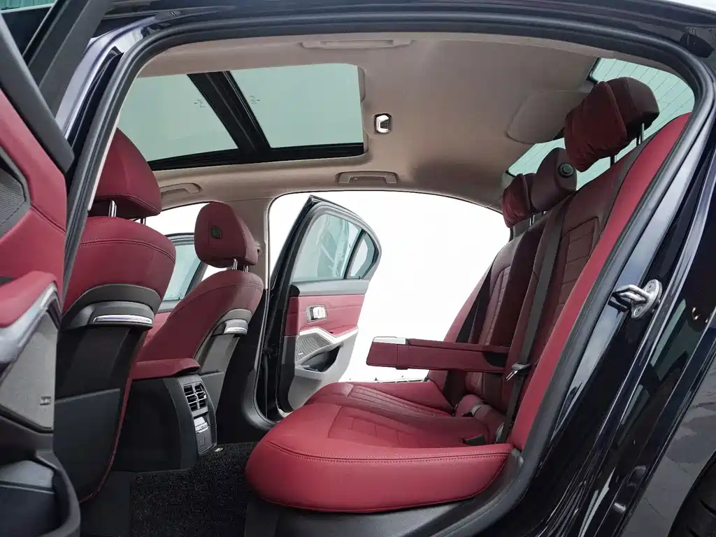 BMW 3 Series — миниатюра 25