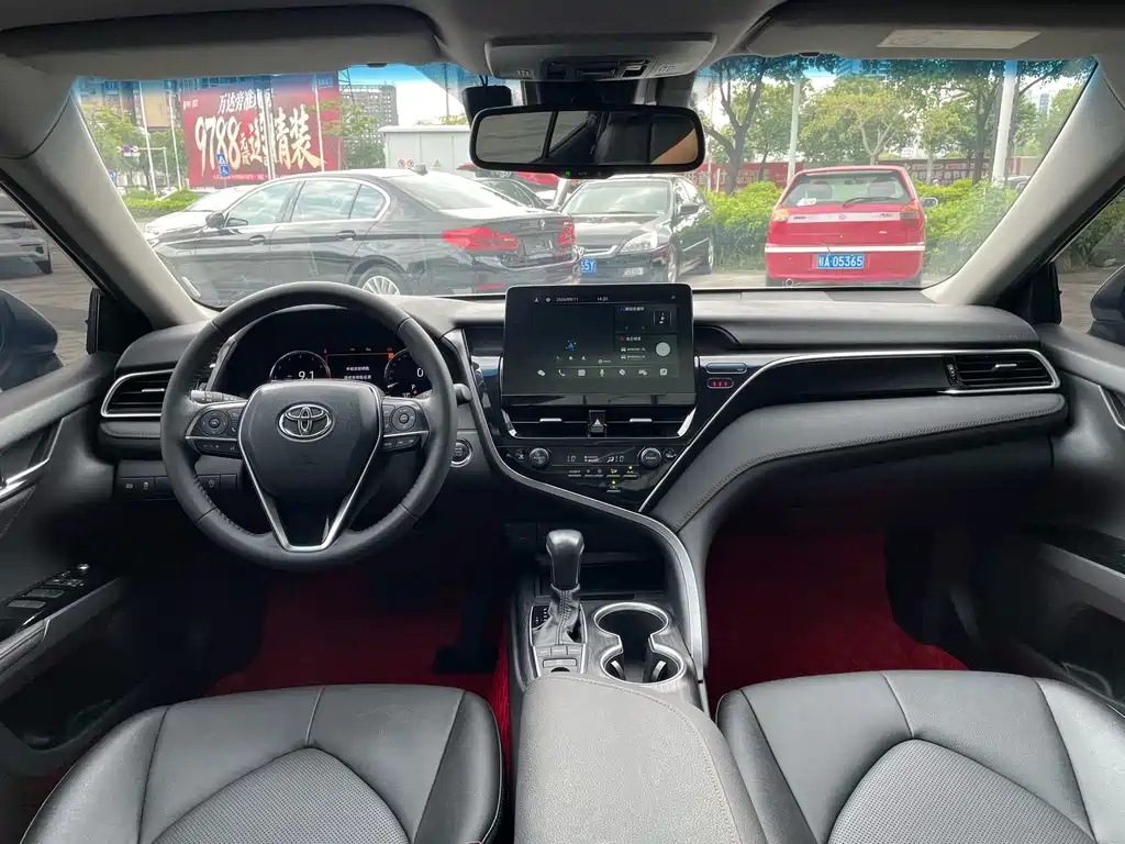 Toyota Camry — миниатюра 15