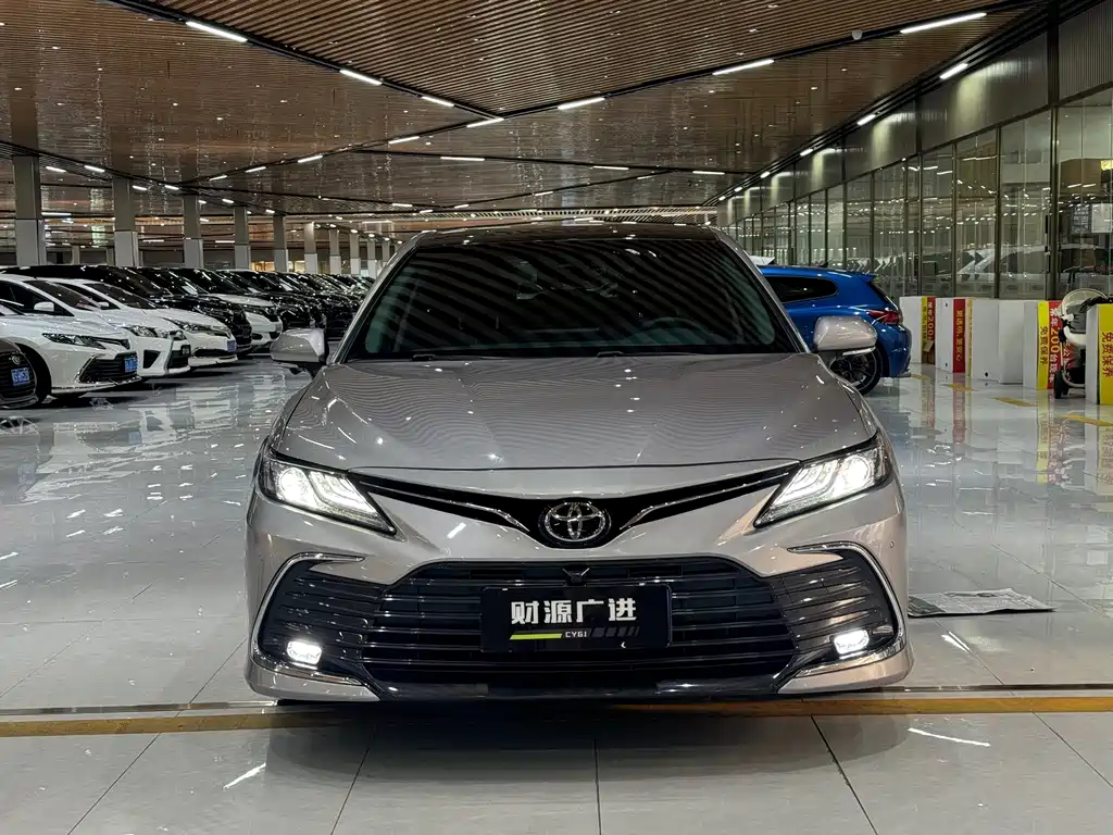Toyota Camry — миниатюра 2