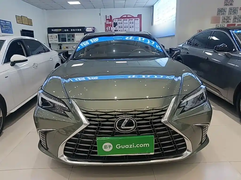 Lexus ES — миниатюра 3