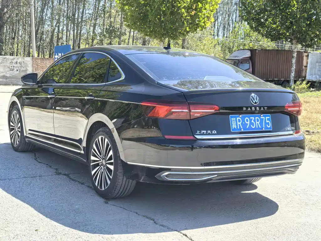 Volkswagen Passat — миниатюра 4