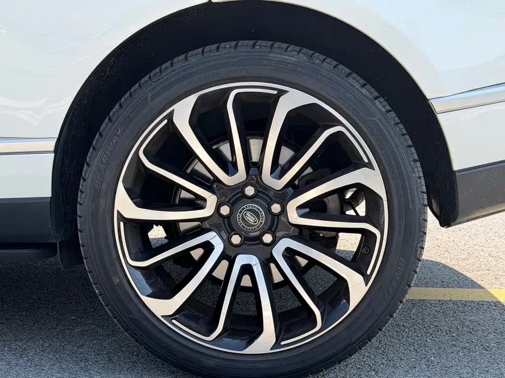Land Rover Range Rover — миниатюра 7