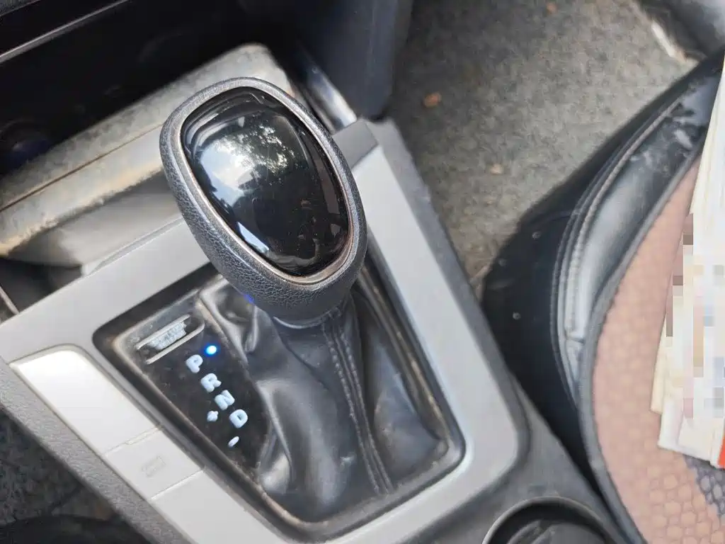 Hyundai Elantra — миниатюра 15