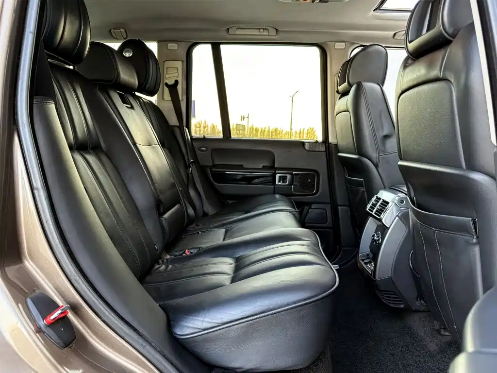 Land Rover Range Rover — миниатюра 14