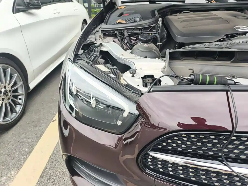Mercedes-Benz E-Class (Import) — миниатюра 11