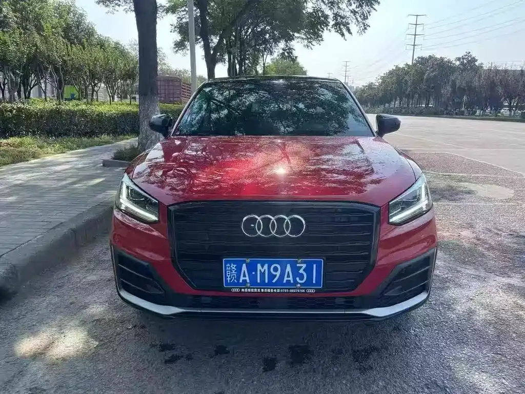 AUDI  Q2L