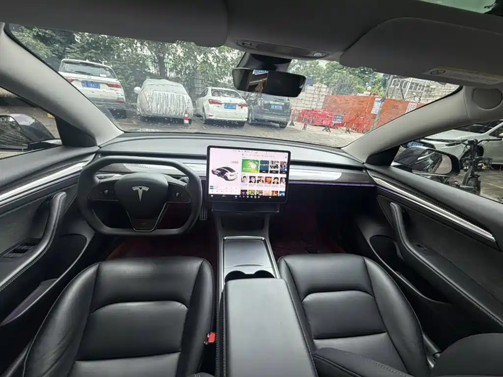 Tesla Model 3 — миниатюра 14
