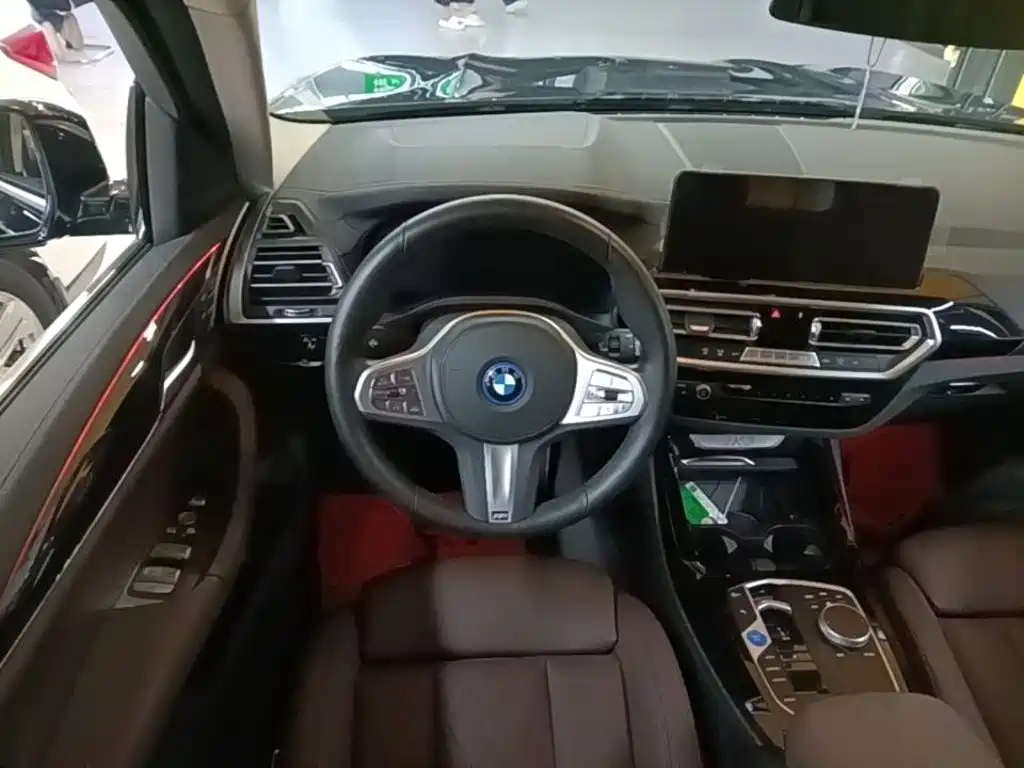 BMW iX3 — миниатюра 11