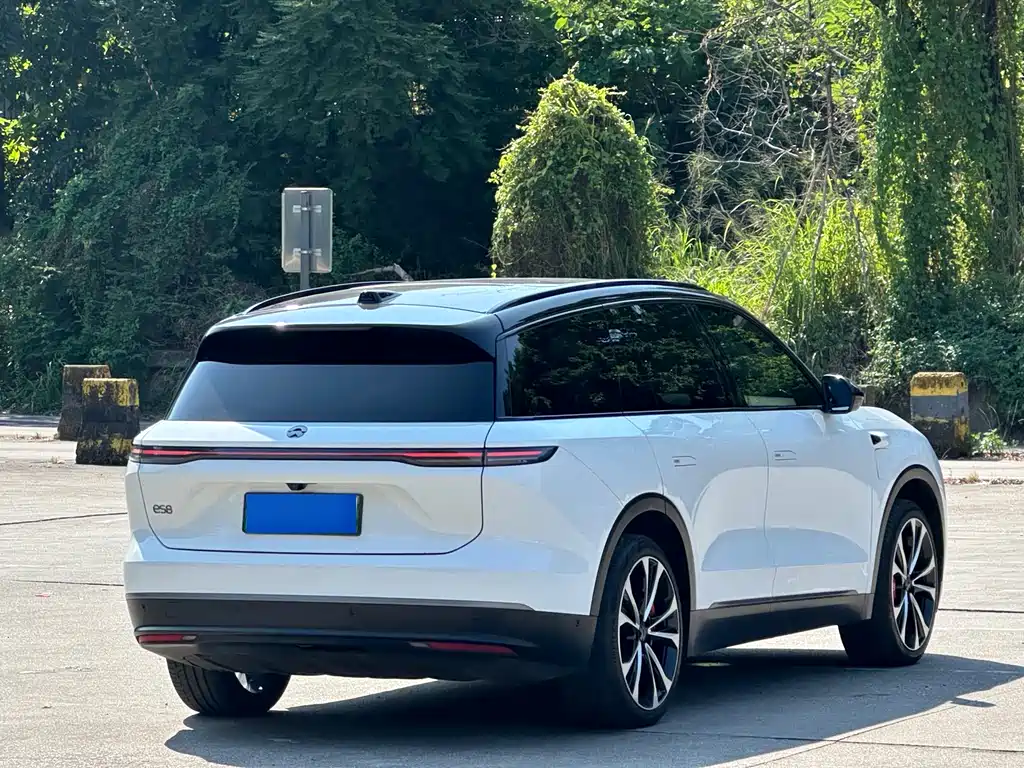 NIO ES8 — миниатюра 11