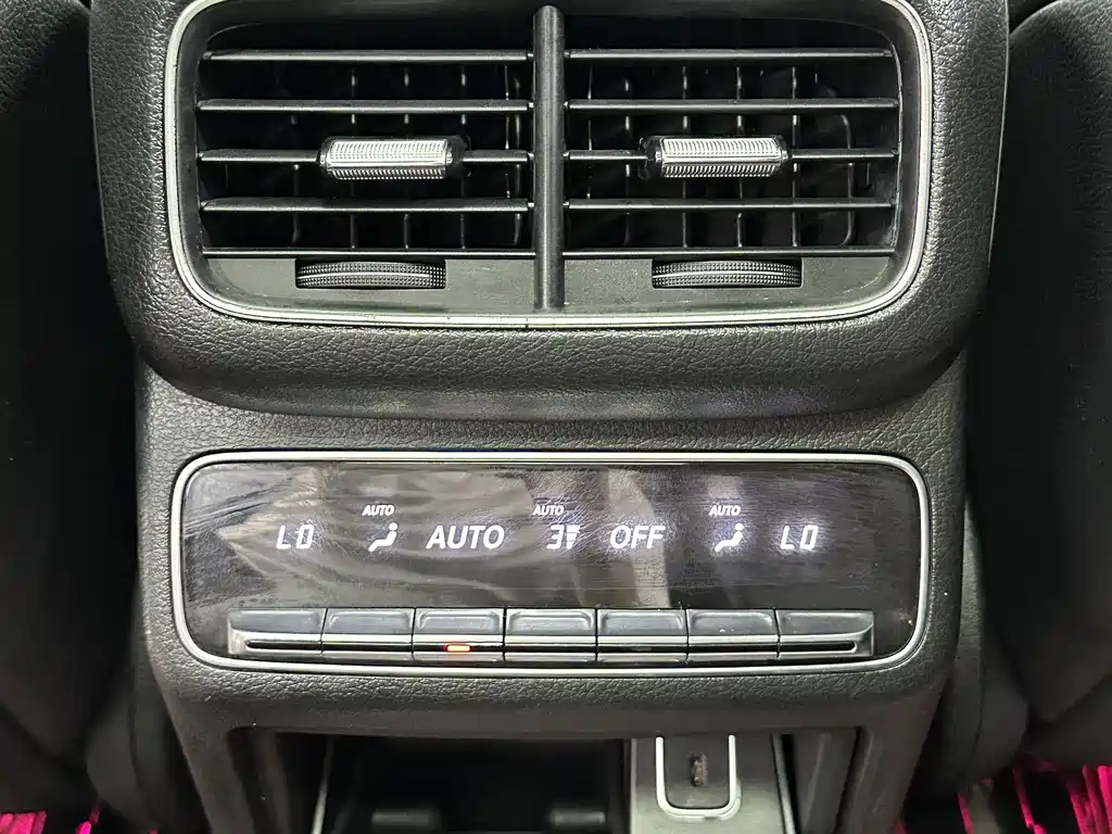 Mercedes-Benz GLS — миниатюра 27