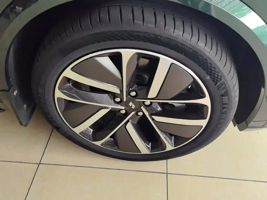 Li Auto Li L9 — миниатюра 6