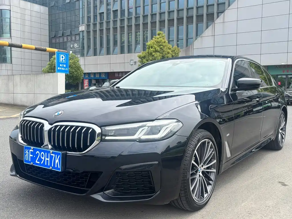 BMW 5 Series 2024