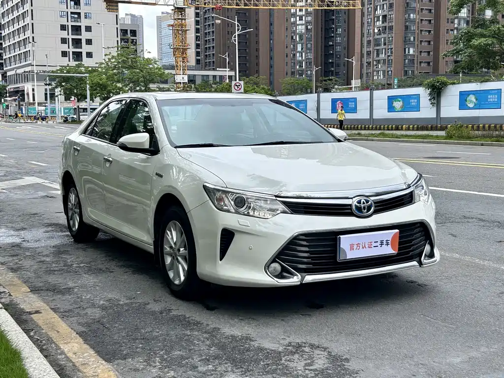 Toyota Camry — миниатюра 3