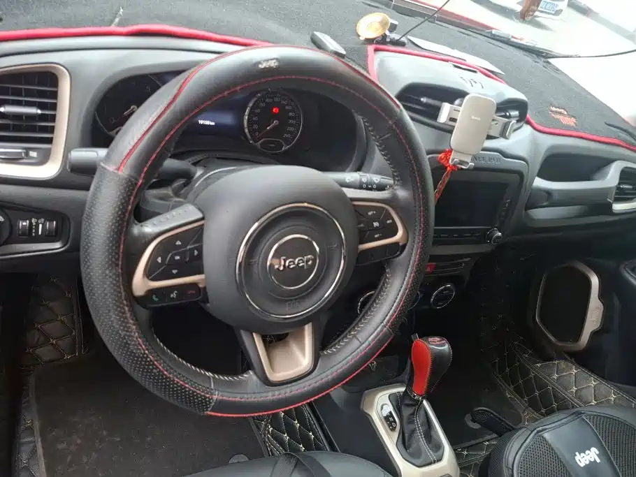 Jeep Renegade — миниатюра 12