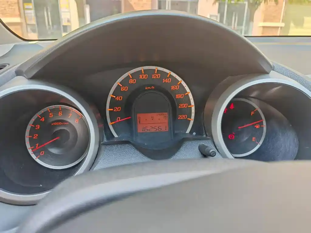 Honda Fit — миниатюра 12