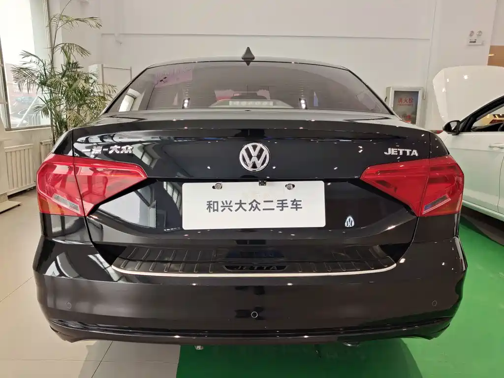 Volkswagen Jetta — миниатюра 4