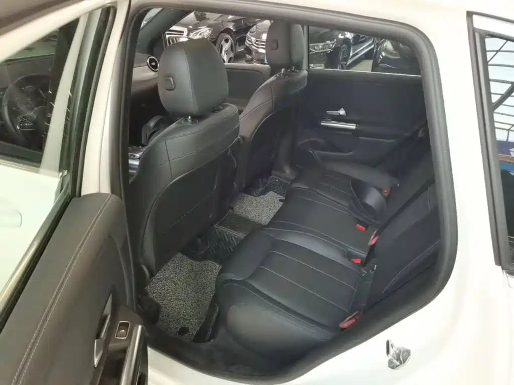 Mercedes-Benz B-Class — миниатюра 17