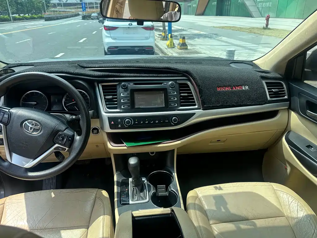 Toyota Highlander — миниатюра 8