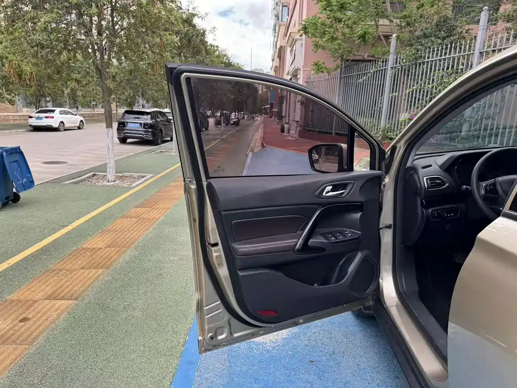 GAC Motor Trumpchi GS4 — миниатюра 13