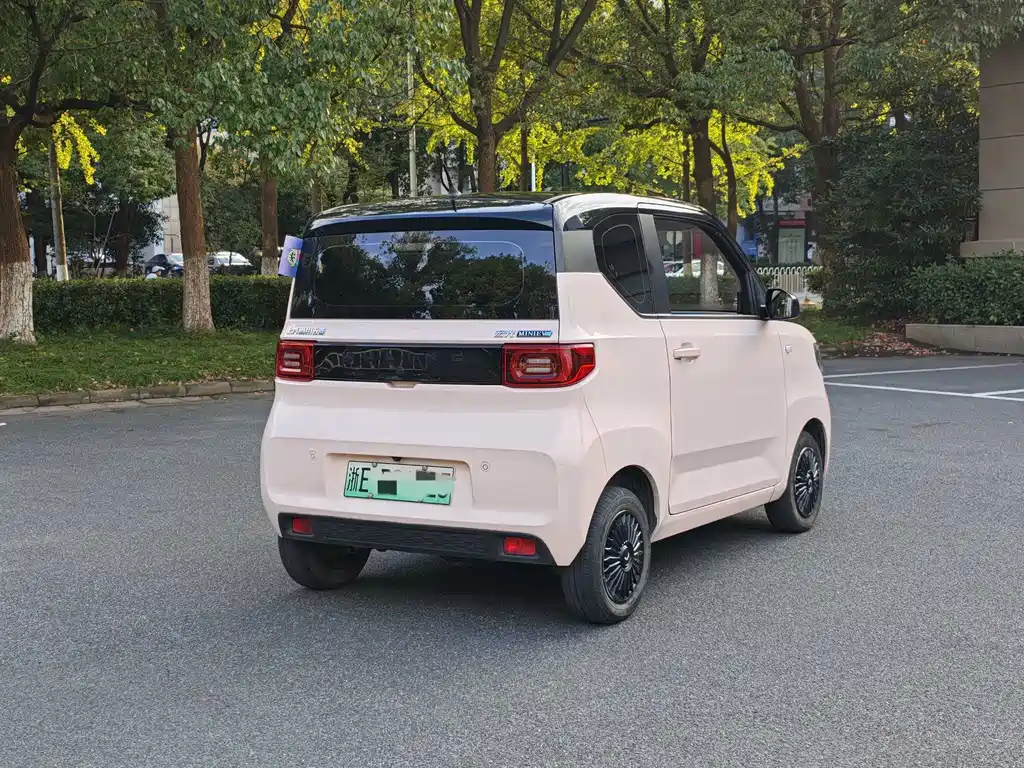 Wuling MINIEV — миниатюра 7