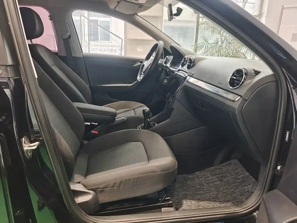 Volkswagen Jetta — миниатюра 8