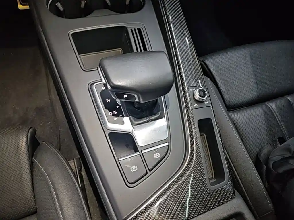 Audi A4L — миниатюра 14