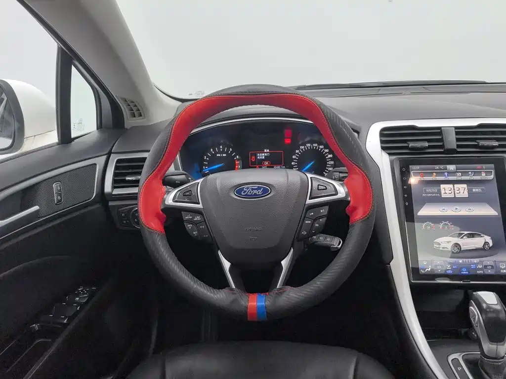 Ford Mondeo — миниатюра 11