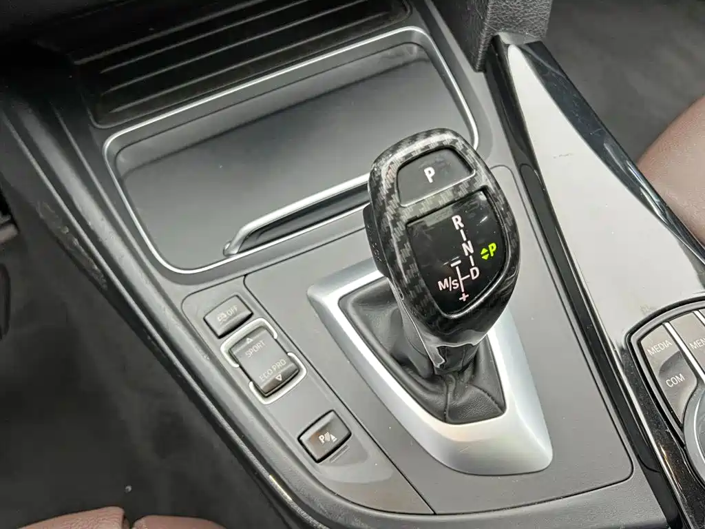 BMW 3 Series — миниатюра 16