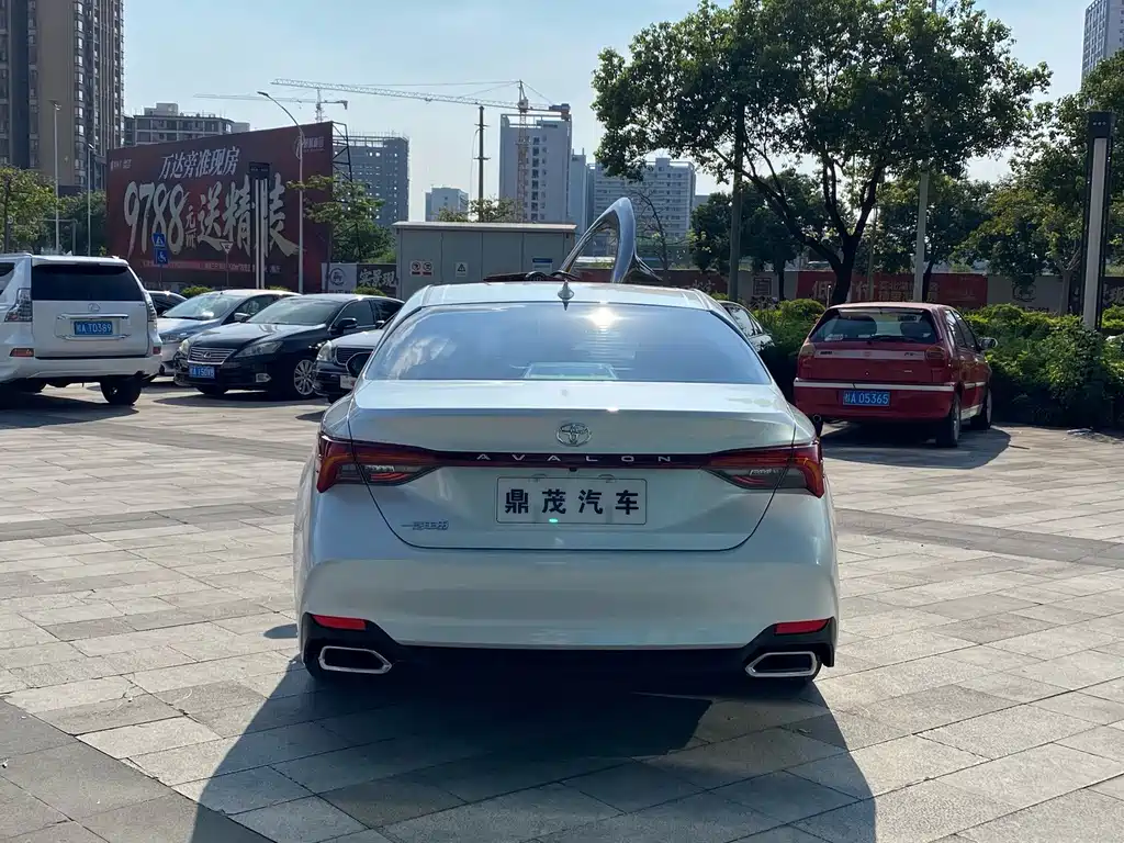 Toyota Avalon — миниатюра 4