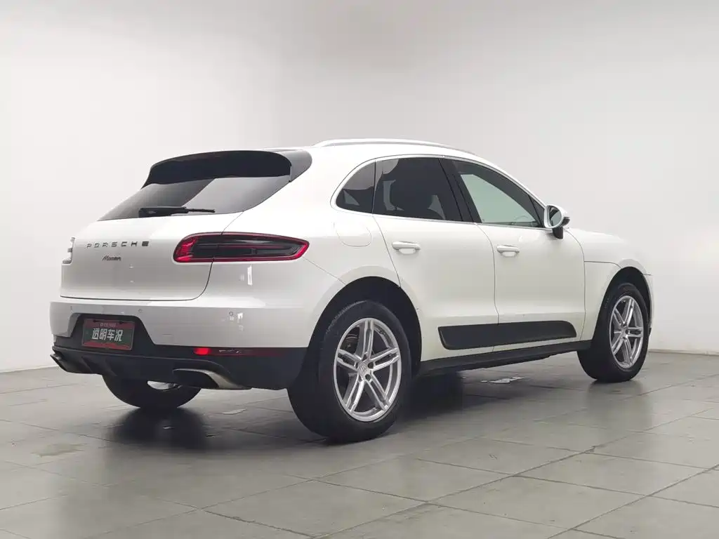 Porsche Macan — миниатюра 2
