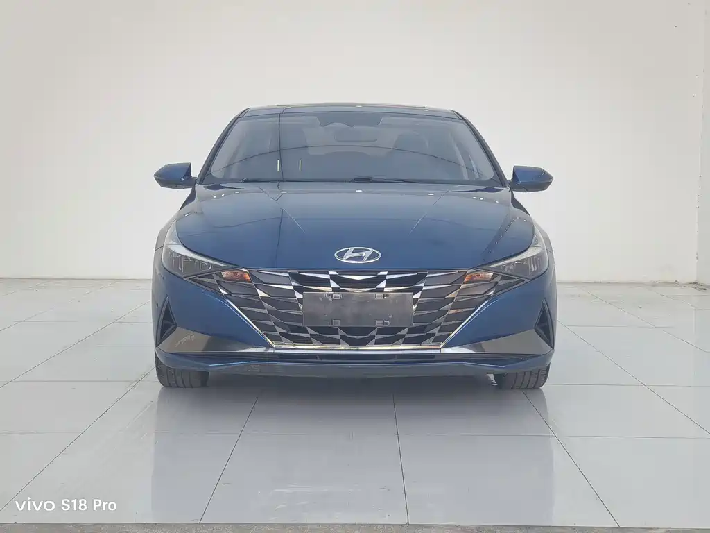 Hyundai Elantra — миниатюра 2