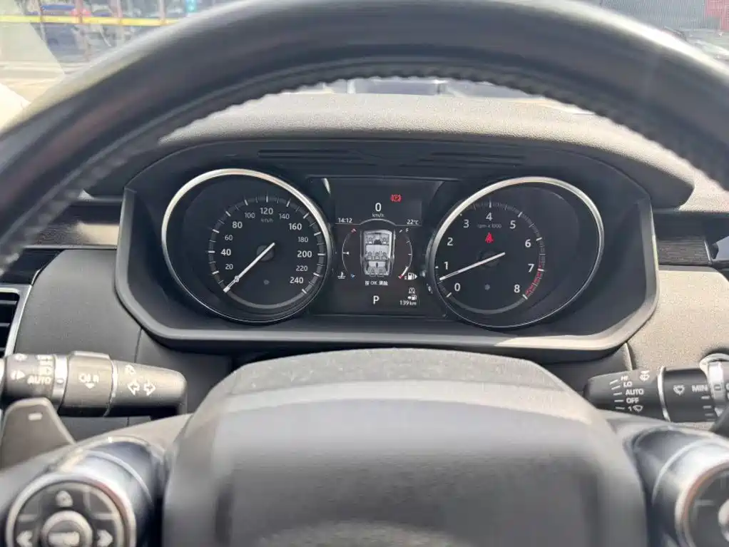 Land Rover Discovery — миниатюра 5