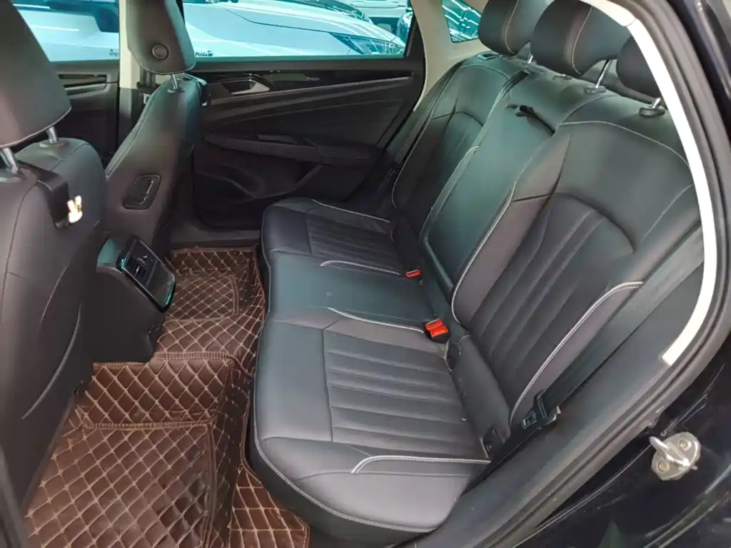 Volkswagen Passat — миниатюра 17