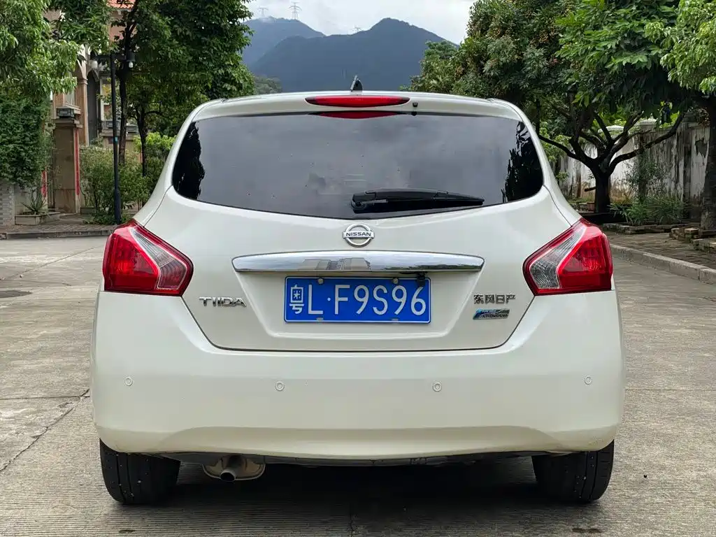 Nissan Tiida 2013 1.6L CVT