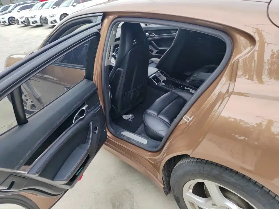 Porsche Panamera — миниатюра 6