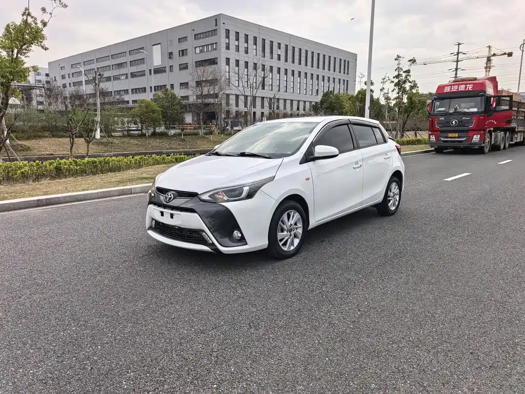Toyota Yaris L 2017