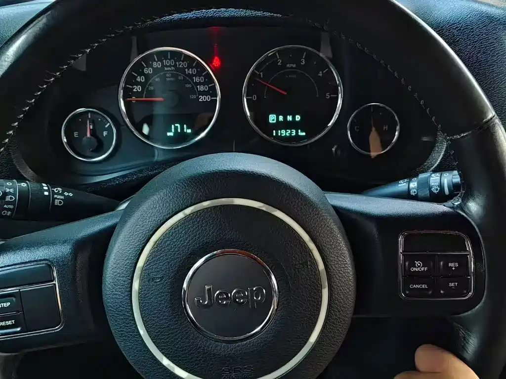 Jeep Wrangler — миниатюра 6
