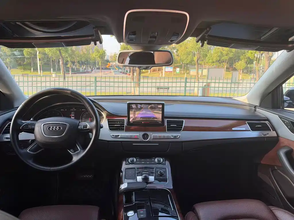 Audi A8 — миниатюра 5