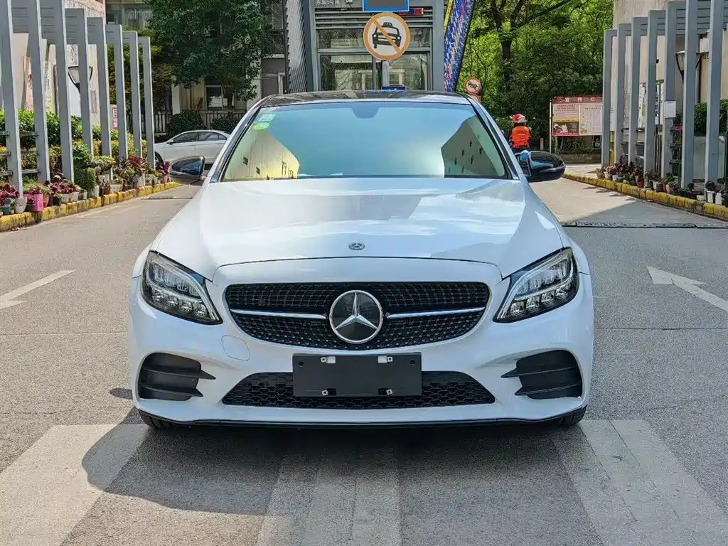 Mercedes-Benz C-Class 2021