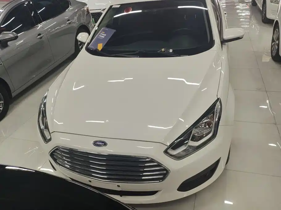 Ford Escort — миниатюра 2