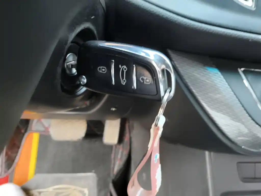 Roewe 360 — миниатюра 9