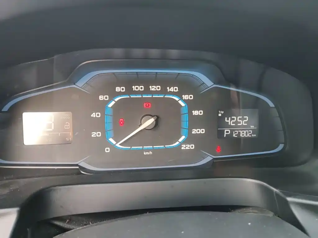 Roewe 360 — миниатюра 12
