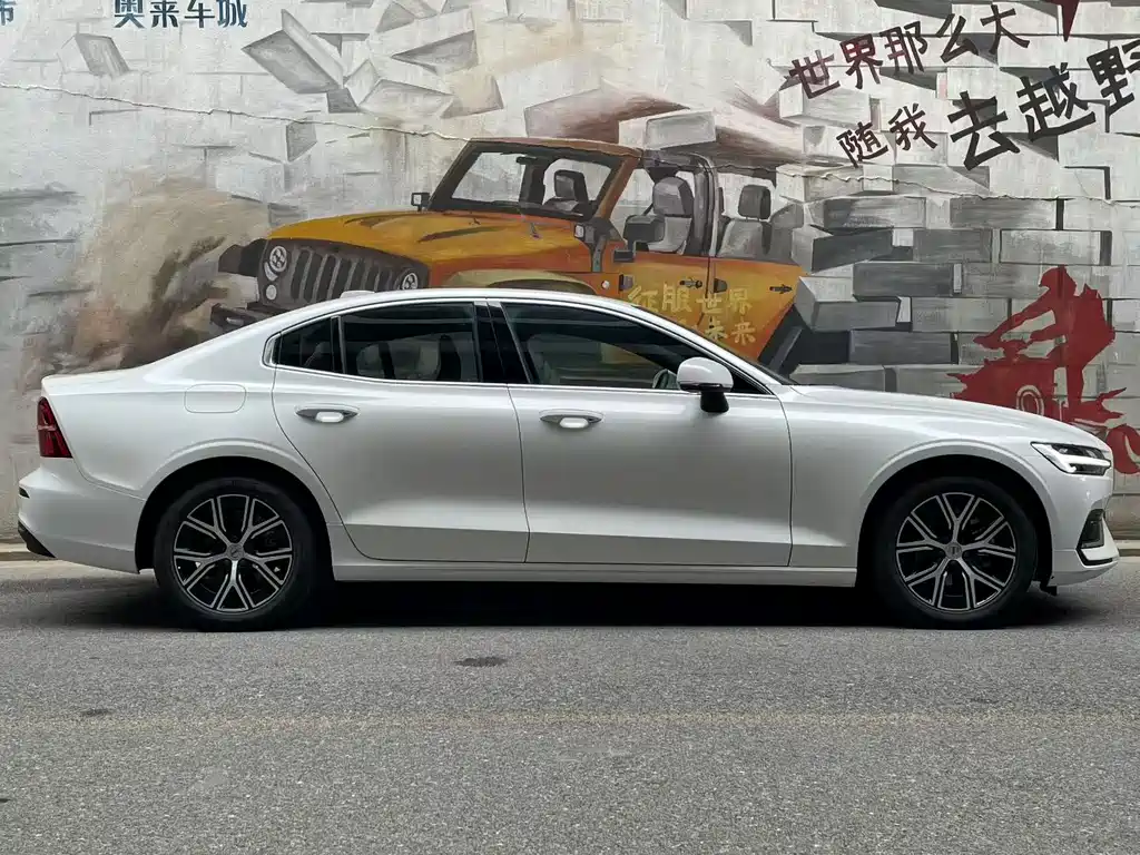 Volvo S60 — миниатюра 4