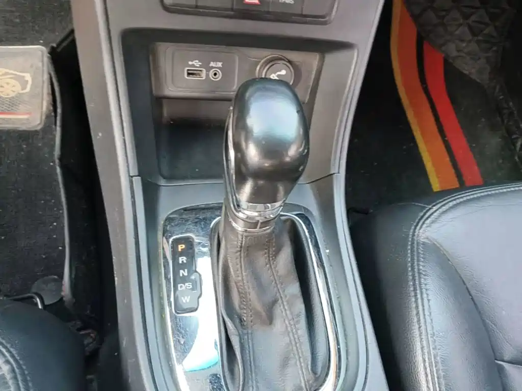 Roewe 360 — миниатюра 14