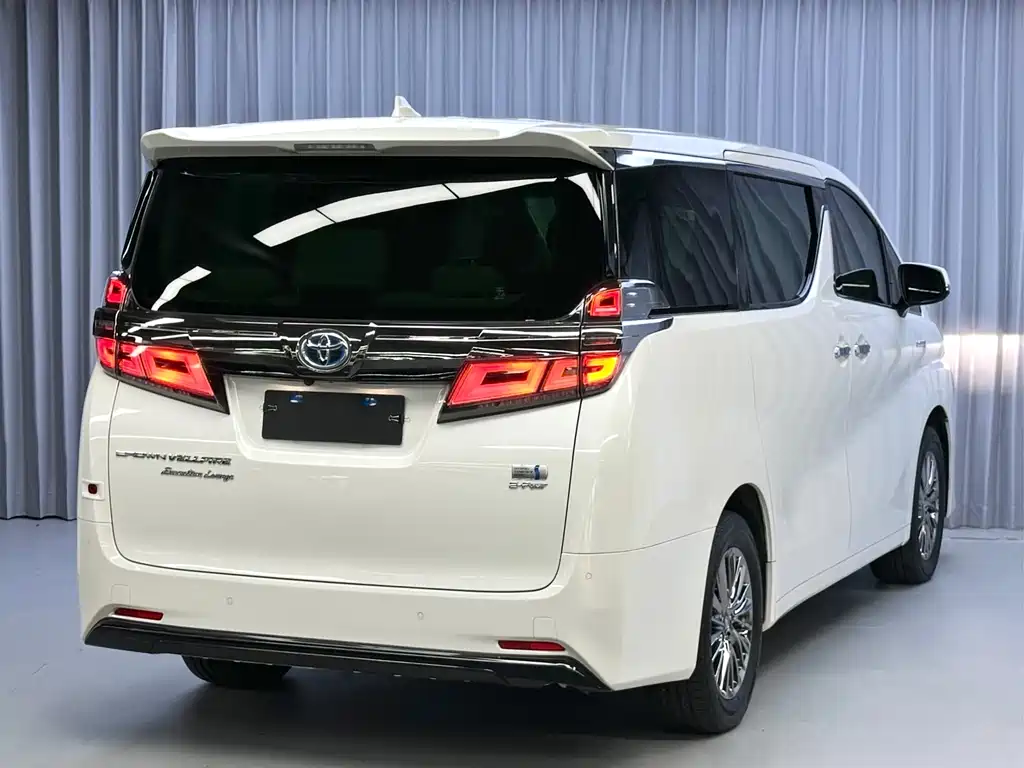 Toyota Vellfire — миниатюра 6