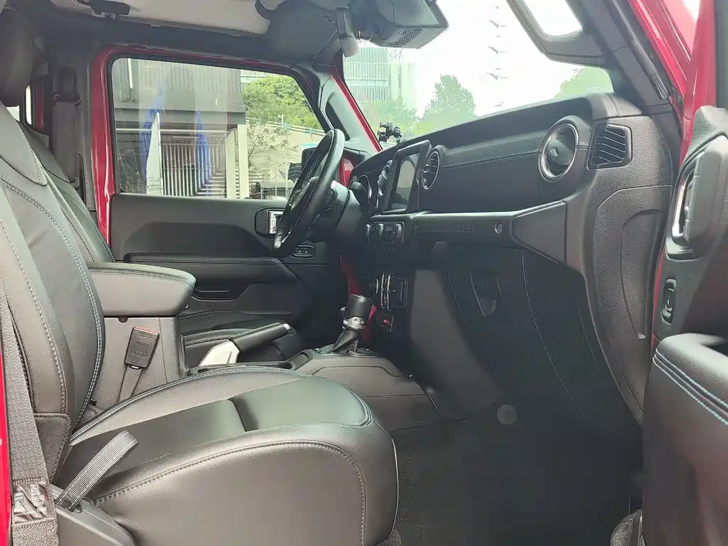 Jeep Wrangler PHEV — миниатюра 7