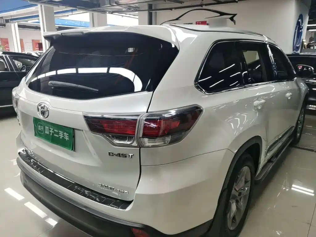 Toyota Highlander — миниатюра 7