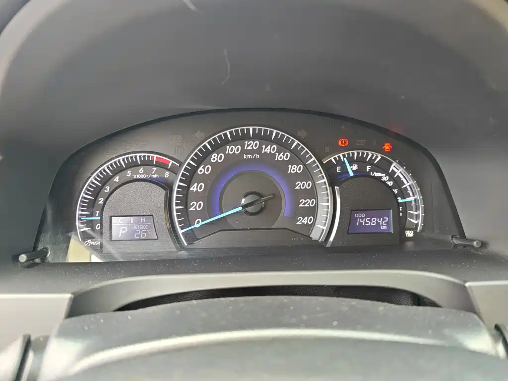 Toyota Camry — миниатюра 13